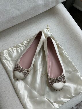Kate Spade Head Over Heels Ivory Satin Crystal Bow Bridal Flats Size 7